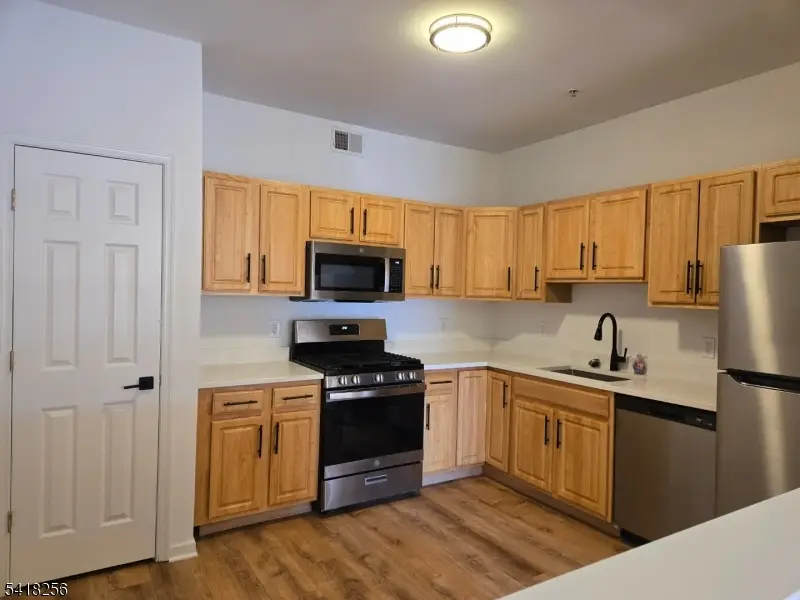 43 Forest Dr, Piscataway, NJ 08854 - #3