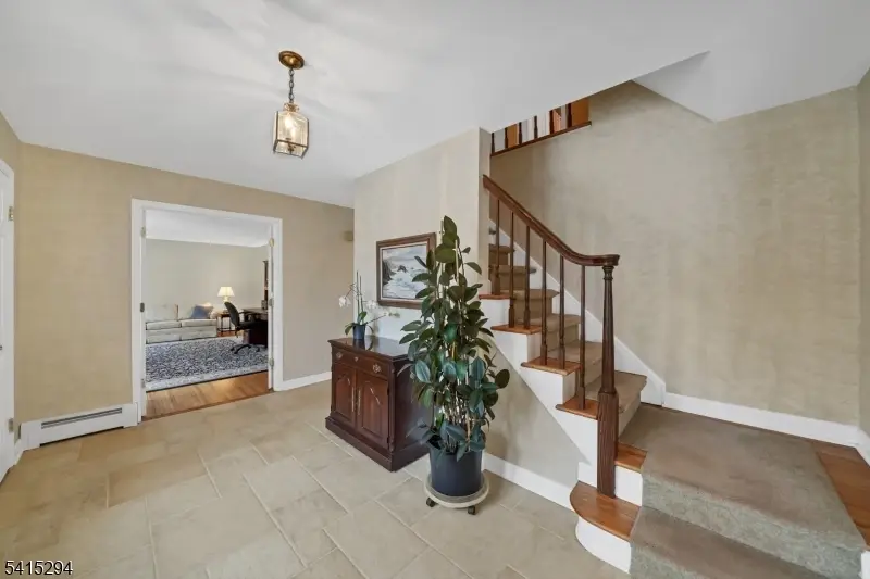 11 Beechnut Dr, Washington, NJ 07853 - #3