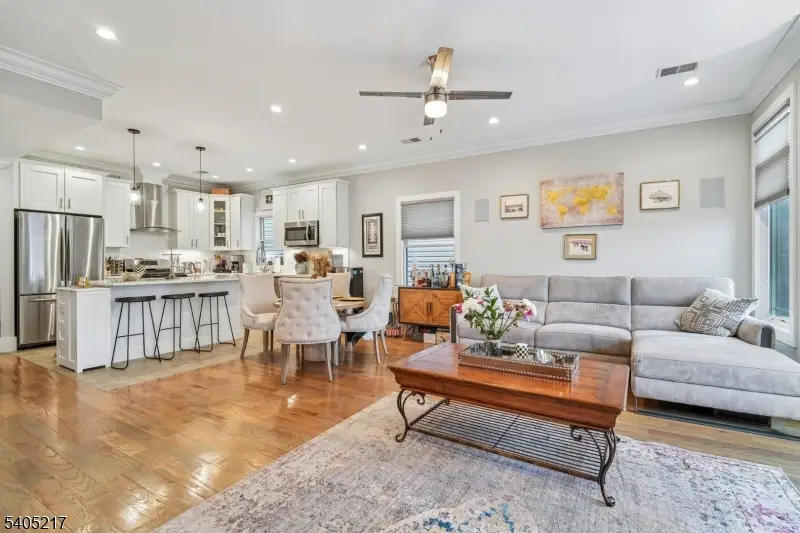 104 Poplar St #2, Jersey City, NJ 07307 - #3