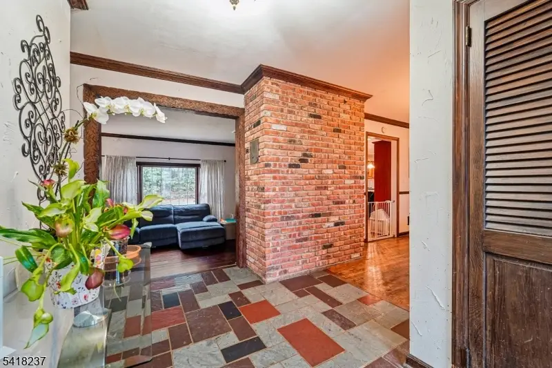 51 Catherine St, Bloomingdale, NJ 07403 - #3