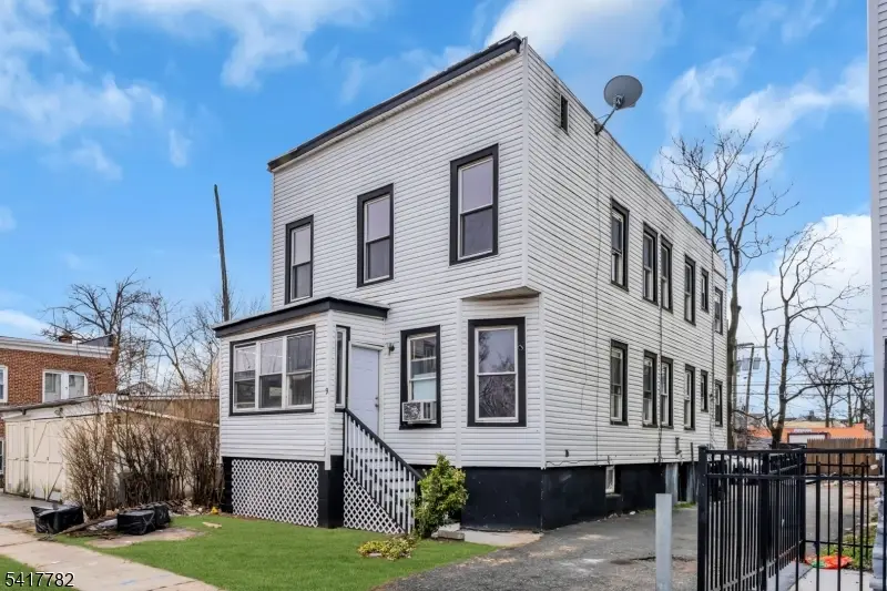 9 Lindsley Pl, East Orange, NJ 07018 - #1