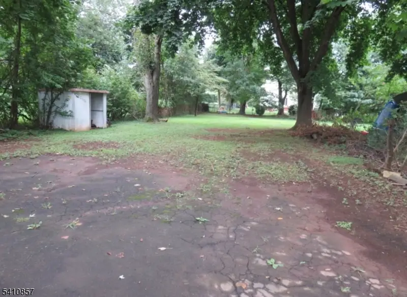 89 Linden St, Bradley Gardens, NJ 08807 - #2