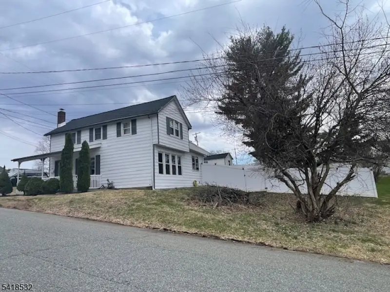 202 Beers St, Delaware Park, NJ 08865 - #2