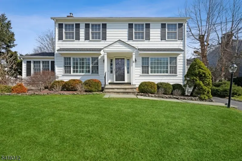 8 Dunnder Dr, Summit, NJ 07901 - #1