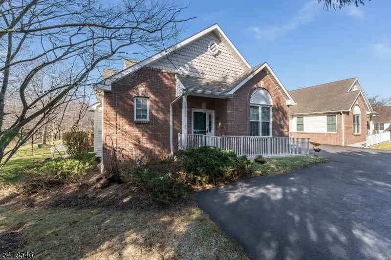 1 Joseph Dr, Raritan, NJ 08822 - #3