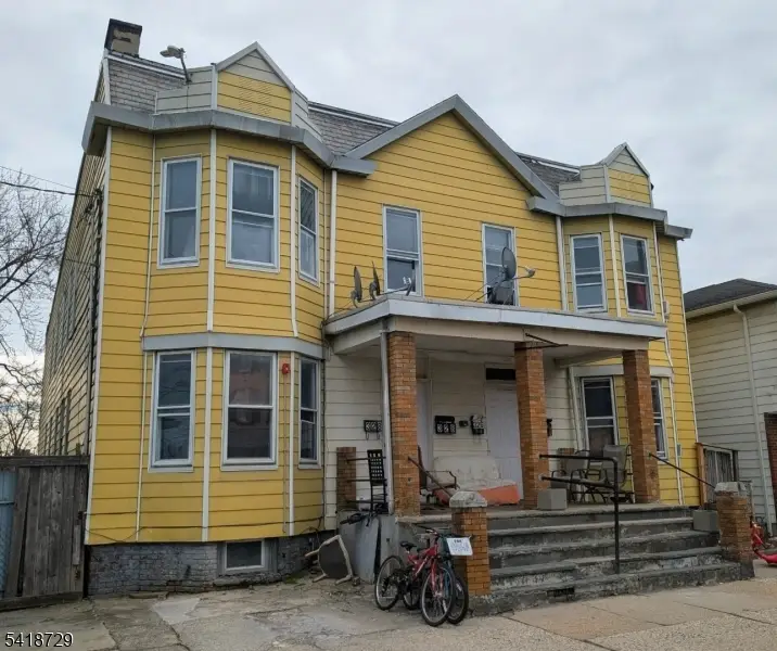 326 Elm St, Perth Amboy, NJ 08861 - #1