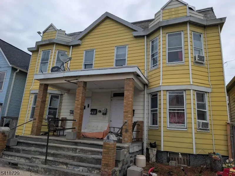 326 Elm St, Perth Amboy, NJ 08861 - #3