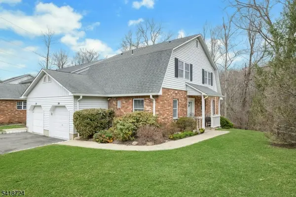 30 Coachlight Dr, Chatham Twp., NJ 07928