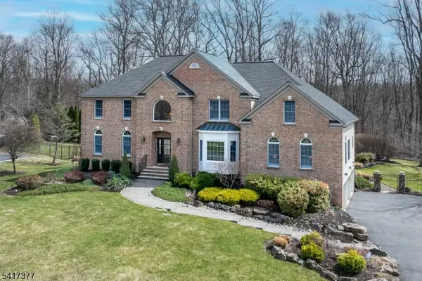 14 Shadowbrook Way, Randolph Twp., NJ 07869