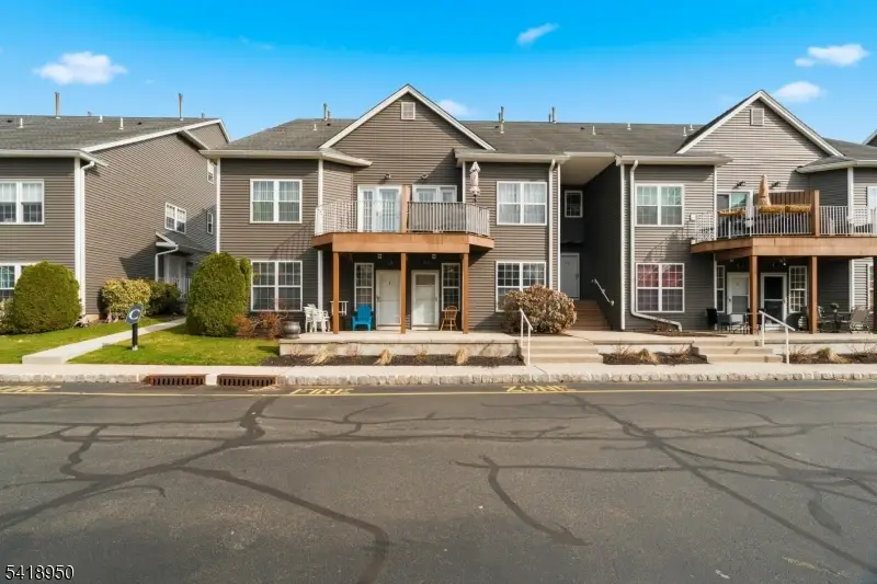 20 S Midland Ave #3, Kearny, NJ 07032 - #1