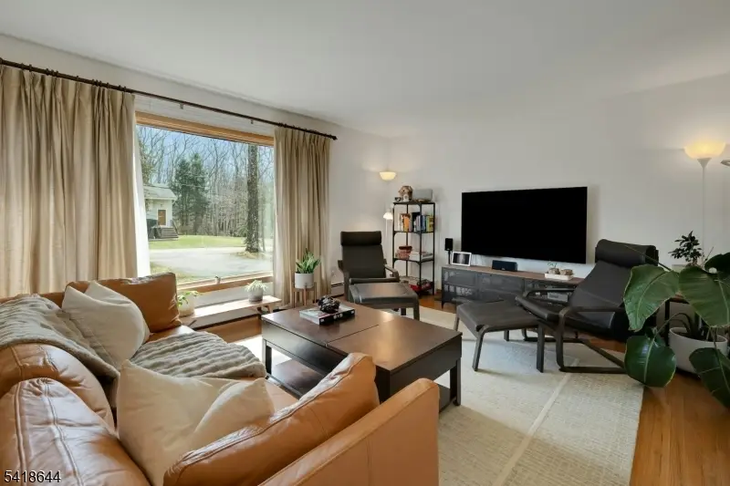 48 Gordon Rd, Lower Berkshire Valley, NJ 07885 - #3