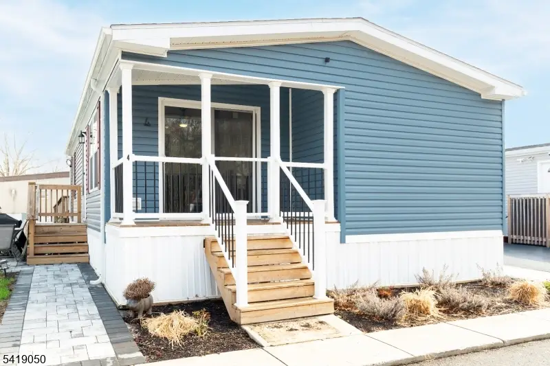 4 Oakdale Village Dr, South Brunswick, NJ 08902 - #1