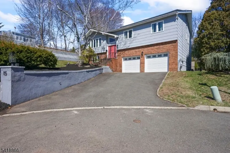 15 Wanda Ct, Clifton, NJ 07014 - #3