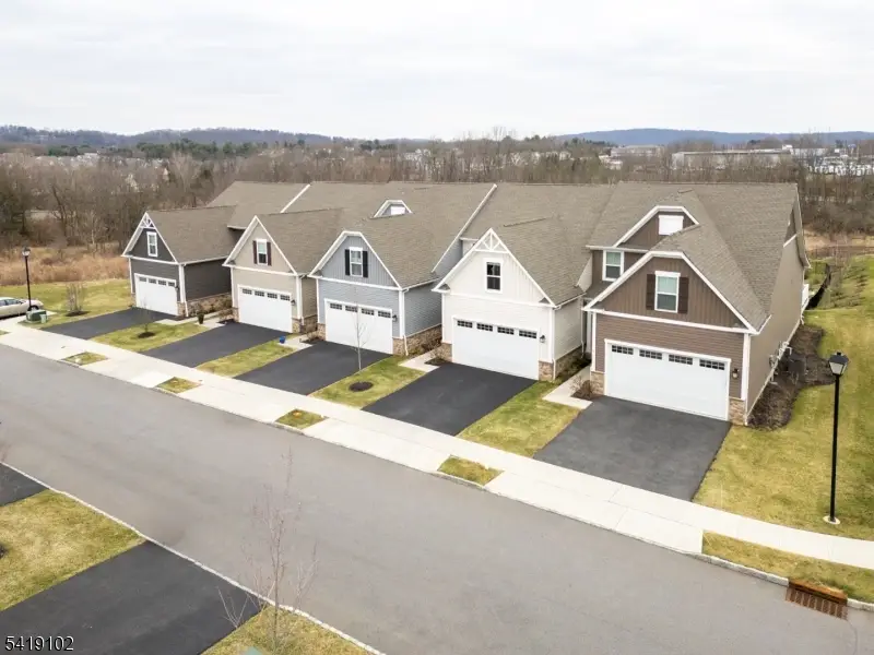 18 Sparrowhawk St, Lebanon, NJ 07882 - #1