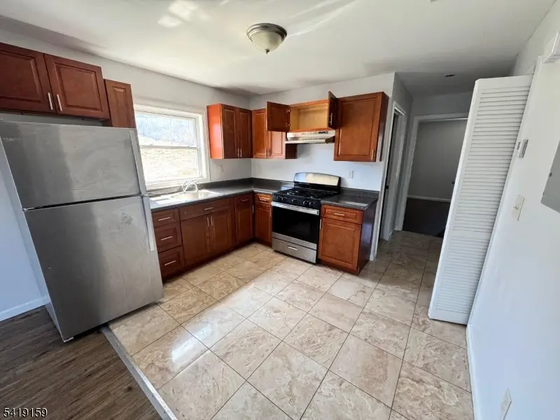 202 Mill St, Paterson, NJ 07501 - #3