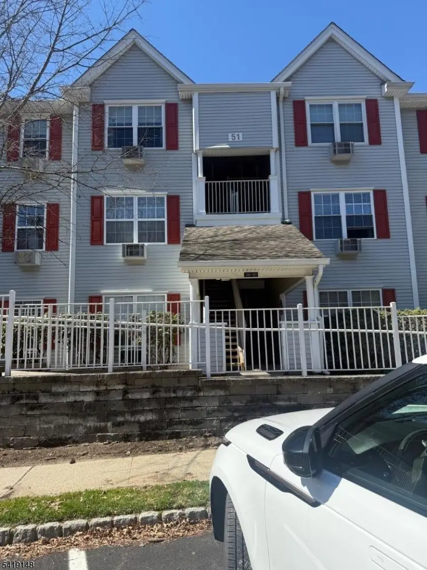 5105 Tudor Dr #05, Pompton Plains, NJ 07444 - #1