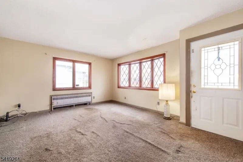 15 Passaic Ave, Woodland Park, NJ 07424 - #3