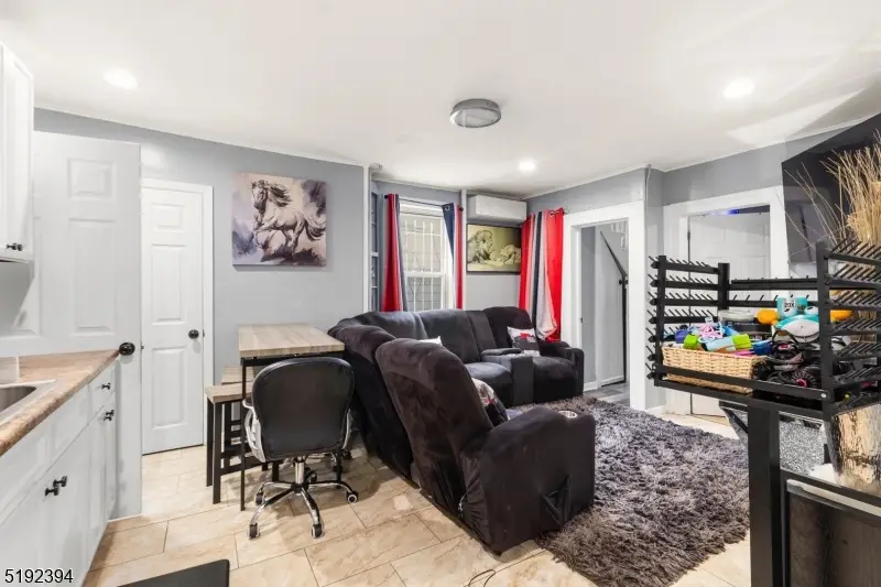 102 N 10th St #2, Paterson, NJ 07522 - #3