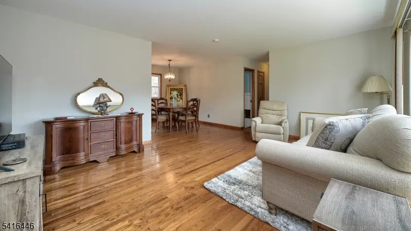 96 Lions Head Dr, Wayne, NJ 07470 - #3