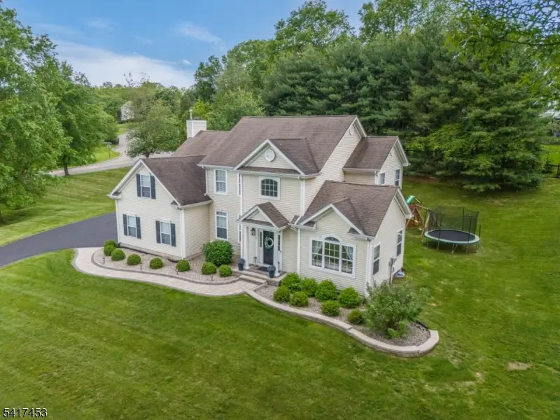 6 Columbine Ct, Raritan, NJ 08822 - #2