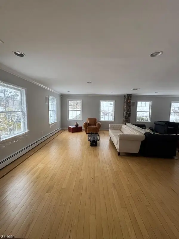 14 Hidden Valley Dr, Vernon Twp., NJ 07462