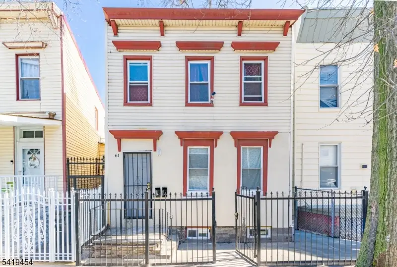61 Cutler St, Newark, NJ 07104 - #1