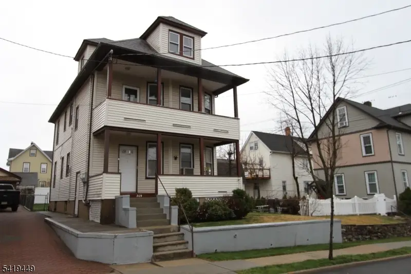 309 Monroe St, Carlstadt, NJ 07072 - #1