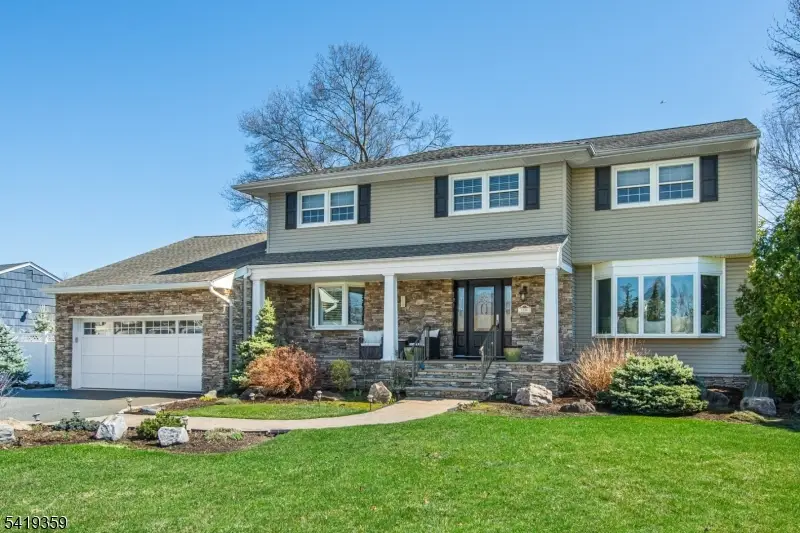 19 Caryn Place, Fairfield, NJ 07004 - #1