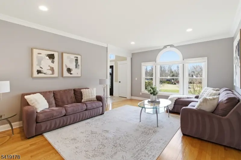 4 Michele Crossing, Raritan, NJ 08822 - #3