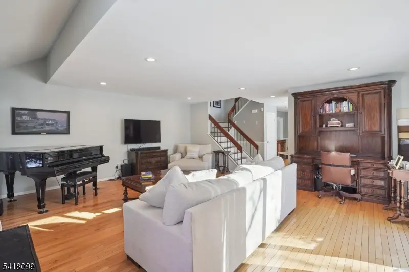 77 Derby Ct, Madison, NJ 07940 - #3