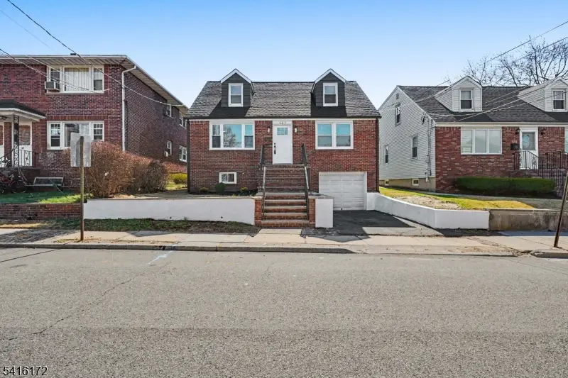 127 Albert St, North Arlington, NJ 07031 - #1