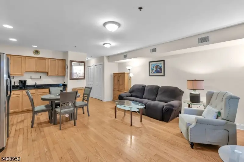 5 Maple Ave #102, Vauxhall, NJ 07088 - #2