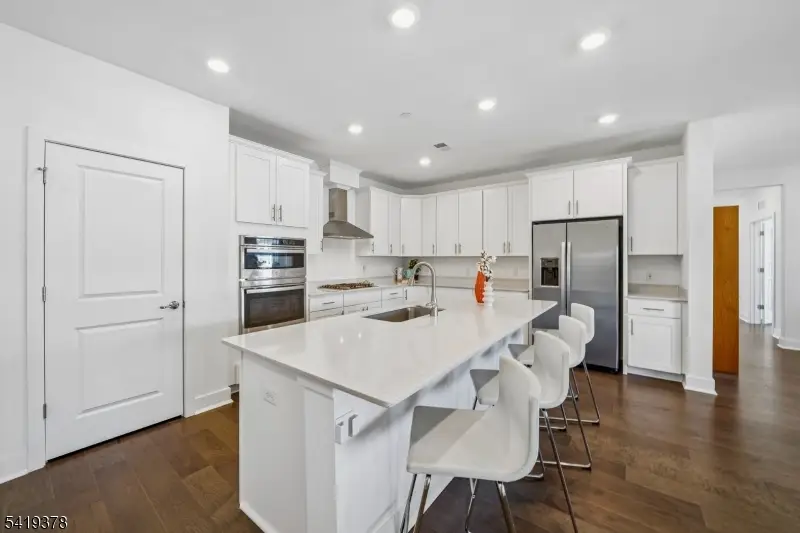 15 Whitney Ave, Morris Plains, NJ 07950 - #2