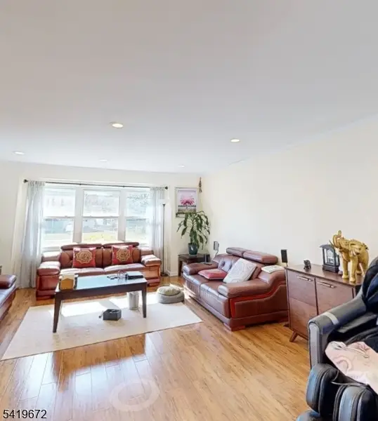 976 Kingston Dr, Cherry Hill Township, NJ 08034 - #3