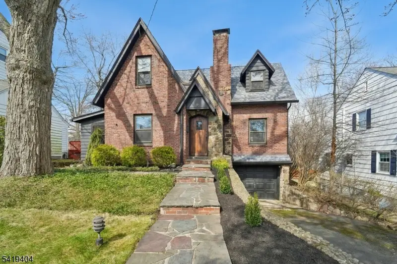 9 Dogwood Rd, West Orange, NJ 07052 - #1