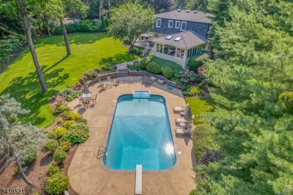 29 Candace Ln, Chatham Twp., NJ 07928