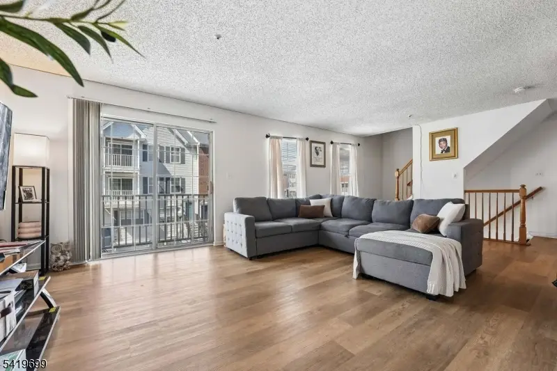 48 Cornerstone Ln, Newark, NJ 07103 - #3