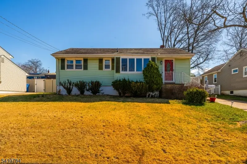 162 Rutherford Ave, Woodbridge, NJ 07095 - #1