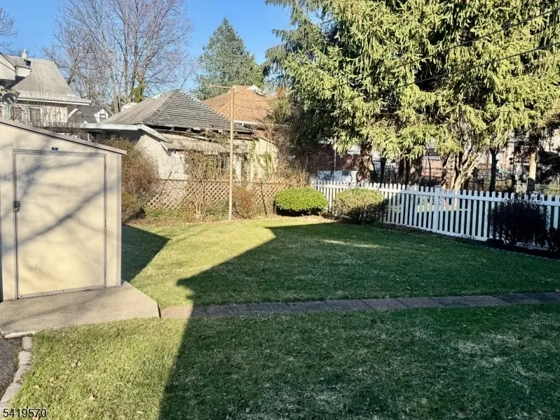 689 Linden Ave, Ridgefield, NJ 07657 - #3