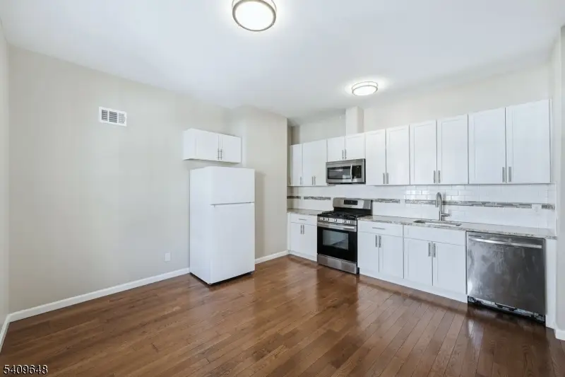 314 7th Ave W, Newark, NJ 07107 - #3