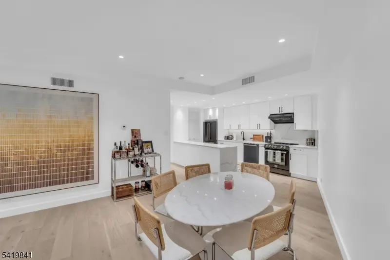 101 Shearwater Ct #25, Jersey City, NJ 07305 - #3