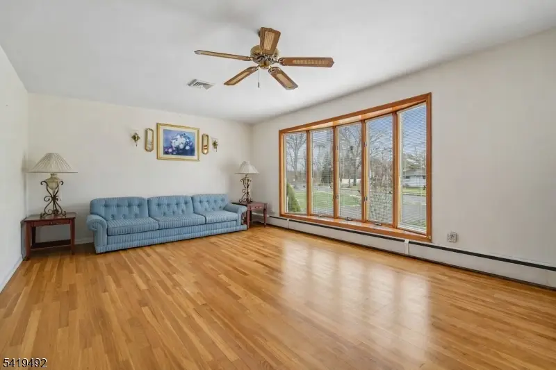 25 Victoria Dr, Clark, NJ 07066 - #2