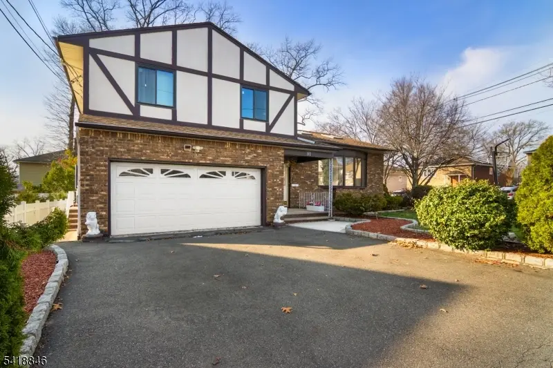 81 Hastings Ave, Nutley, NJ 07110 - #2
