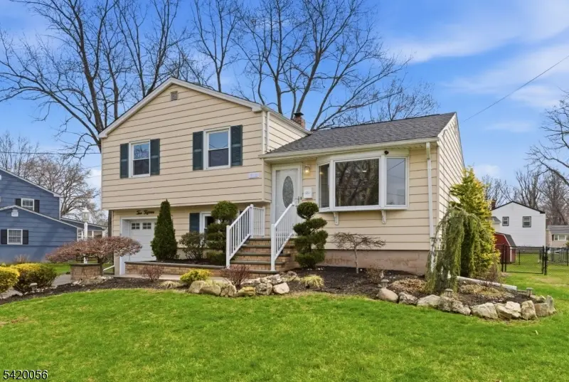 215 Oakmanor Pkwy, South Plainfield, NJ 07080 - #1