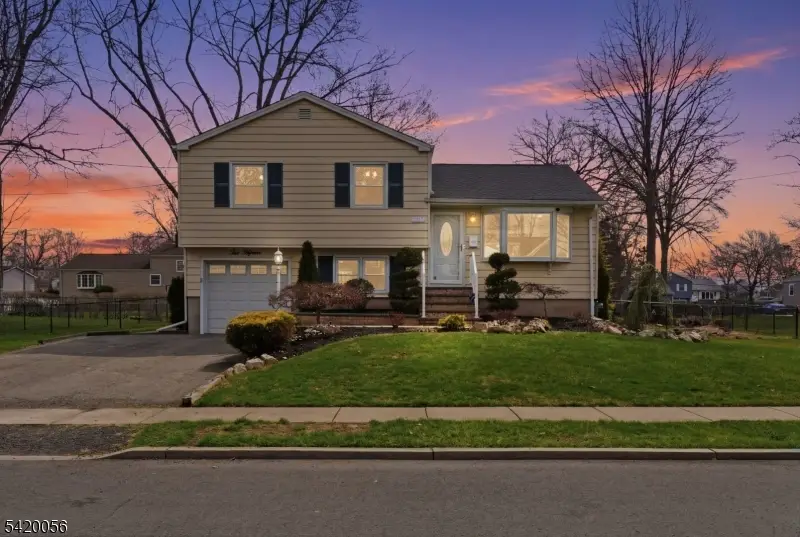 215 Oakmanor Pkwy, South Plainfield, NJ 07080 - #2