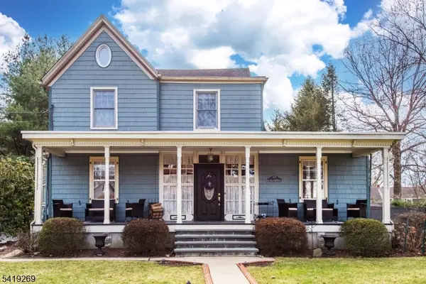 151 Washington Ave, Hillsdale Boro, NJ 07642