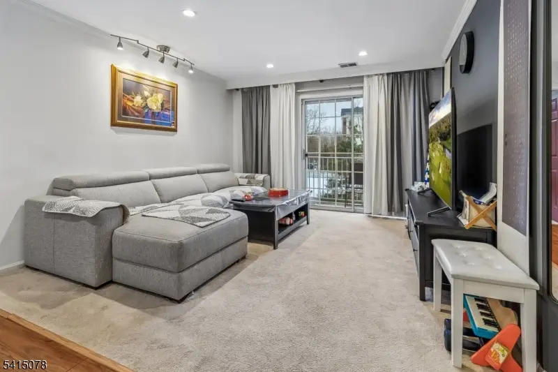 418 Stratford Pl #418, Martinsville, NJ 08805 - #2