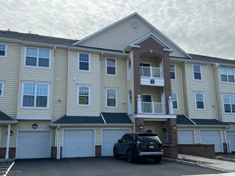 2206 Ambassador Ct, Franklin, NJ 08873 - #1