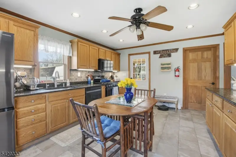 6 Water St, Vienna, NJ 07880 - #3