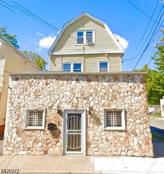 315 Coit St, Irvington Twp., NJ 07111